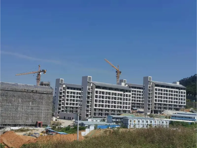 Проект за плувен басейн Blueway Building: колеж за гражданска авиация в Гуанджоу